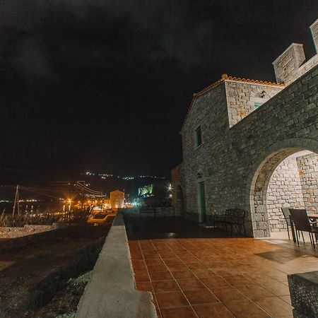 George Seafront Suites Néon Oítilon Dış mekan fotoğraf