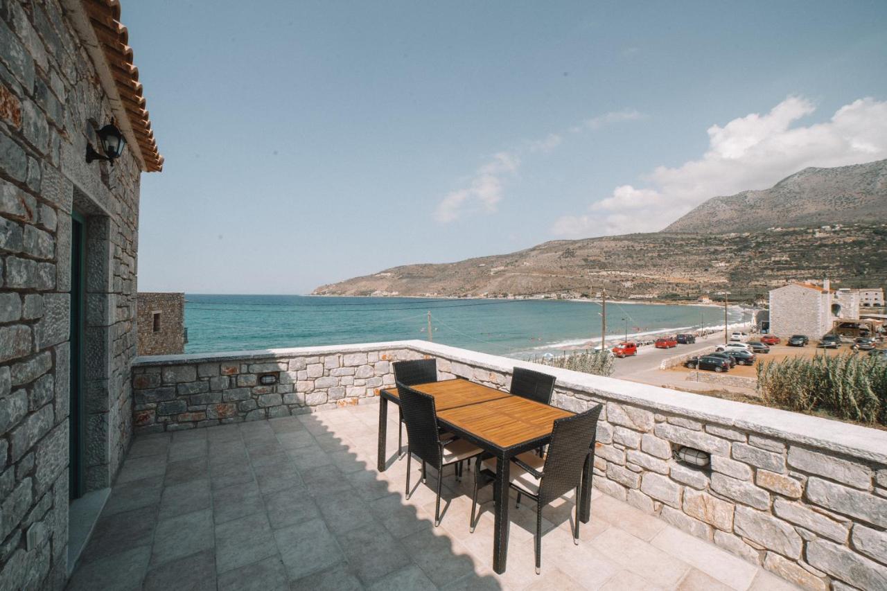 George Seafront Suites Néon Oítilon Dış mekan fotoğraf