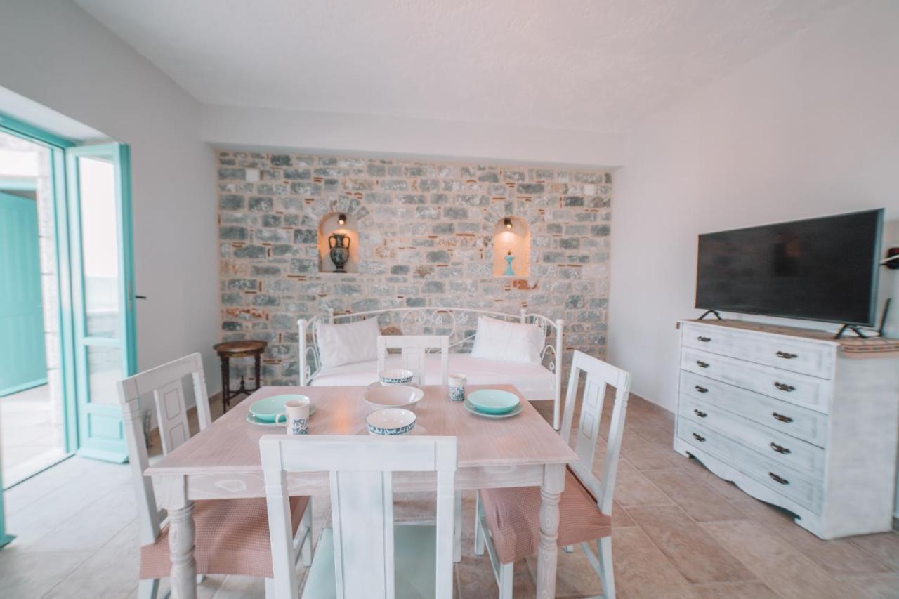 George Seafront Suites Néon Oítilon Dış mekan fotoğraf